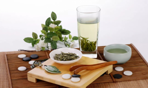 春江水暖茶先知——张一元春茶陆续到店，西湖龙井、洞庭碧螺春抢鲜预订