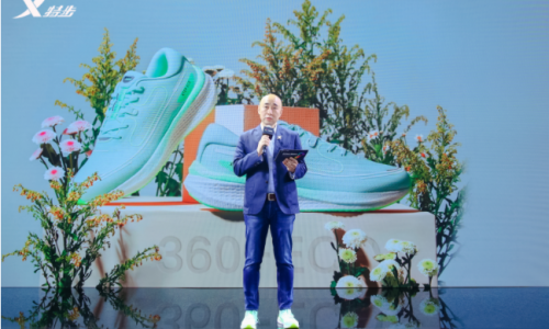 特步“跑”进了进博会？Mass Balance低碳环保概念跑鞋360-ECO全球首秀，减碳81%！