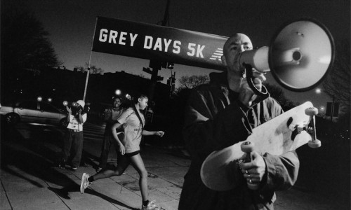 与New Balance共赴五月Grey Days 致意永恒经典色彩，见证百年品牌传承