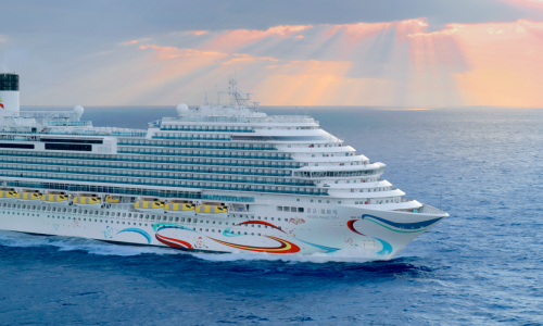 爱达邮轮推出马年新春主题航次，非遗年俗打造海上文化中国年