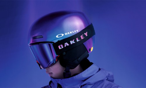 OAKLEY欧克利以全新AURA系列演绎“厚蓄显锋芒” 磨砺积蓄之力 定格锋芒时刻