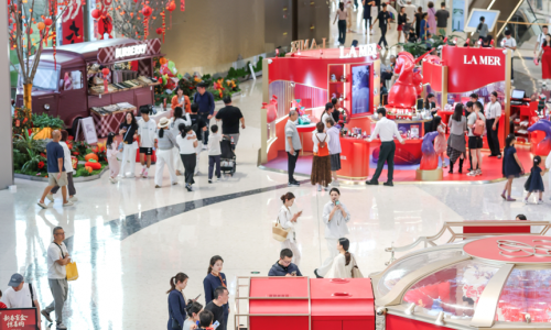 封关首年启新篇 中免海南六店以“文化+”创新赋能春节消费 解锁免税购物新体验