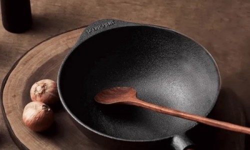 始于1906年瑞典：鑄鐵鍋品牌Skeppshult斯肯特，手工砂模鑄造傳家寶級廚具，無化學涂層，詮釋“可傳家”的廚具匠心